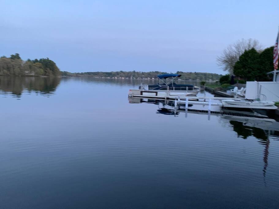 אמסבורי Lake Attitash Waterfront W/ Private Dock מראה חיצוני תמונה